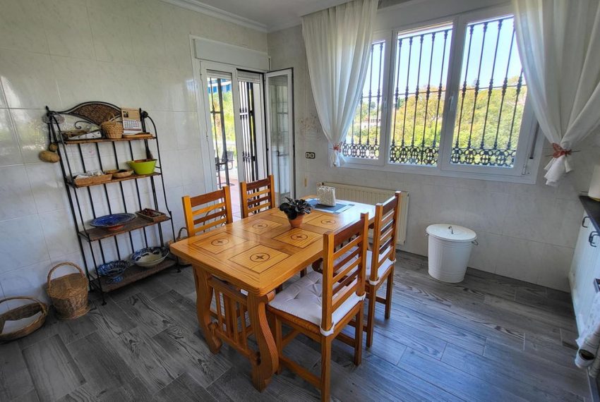 R5106082-Villa-For-Sale-Elviria-Detached-4-Beds-324-Built-11