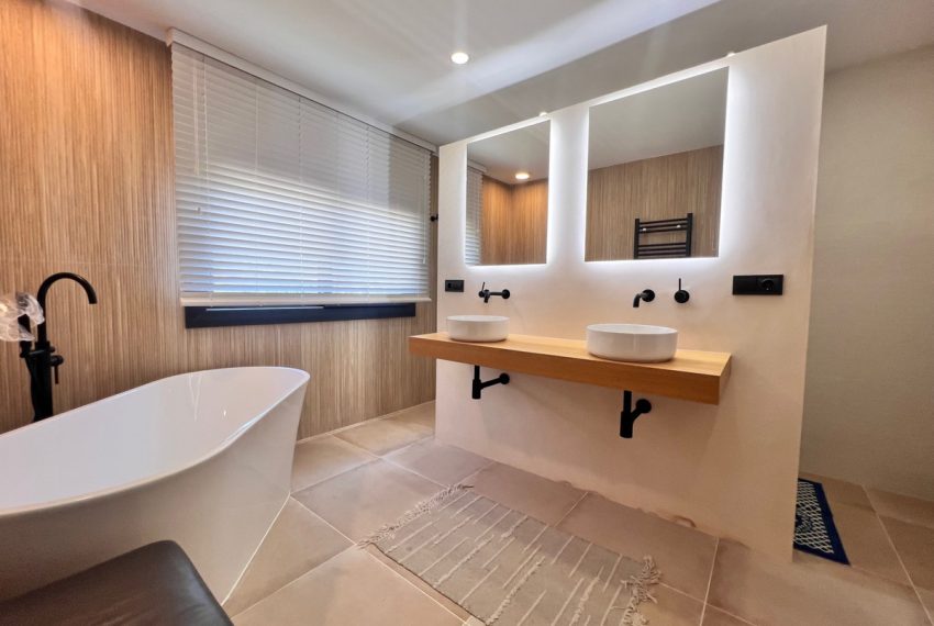 R5106574-Villa-For-Sale-Estepona-Detached-3-Beds-257-Built-16