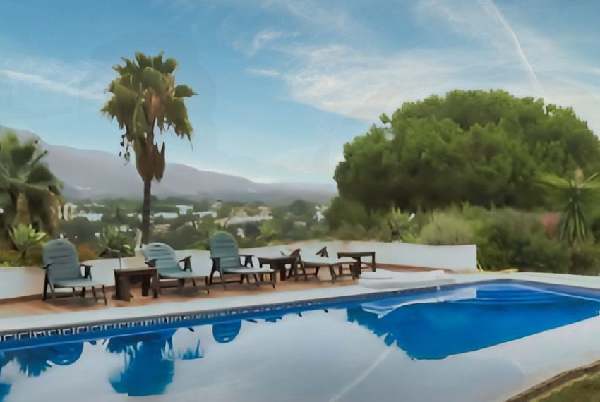 R5106826-Villa-For-Sale-Nueva-Andalucia-Detached-5-Beds-646-Built-2
