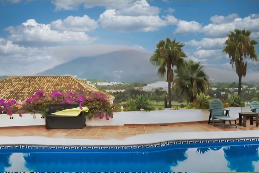 R5106826-Villa-For-Sale-Nueva-Andalucia-Detached-5-Beds-646-Built-4