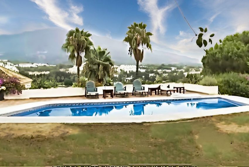 R5106826-Villa-For-Sale-Nueva-Andalucia-Detached-5-Beds-646-Built-5