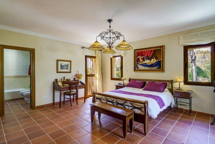 R5109355-Villa-For-Sale-Benahavis-Detached-5-Beds-554-Built-11