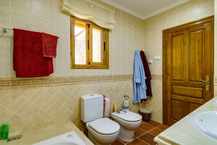 R5109355-Villa-For-Sale-Benahavis-Detached-5-Beds-554-Built-14