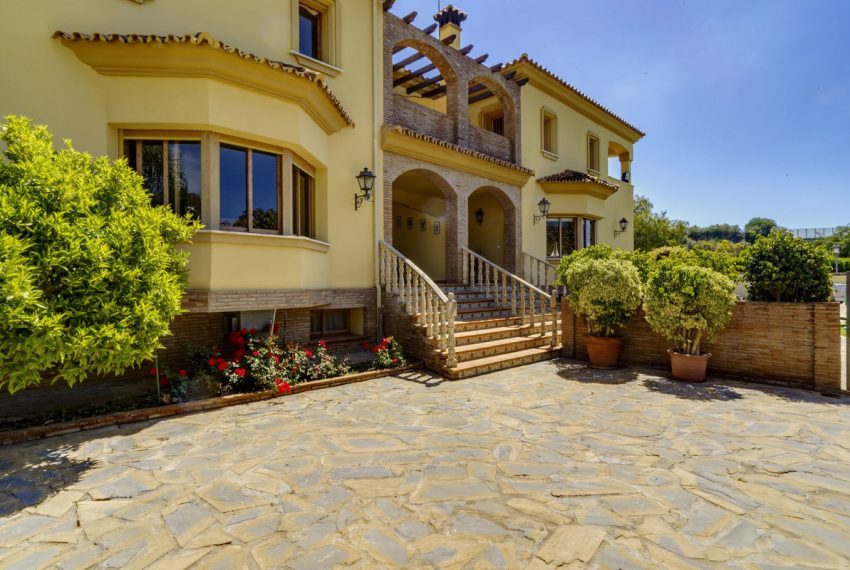 R5109355-Villa-For-Sale-Benahavis-Detached-5-Beds-554-Built-7