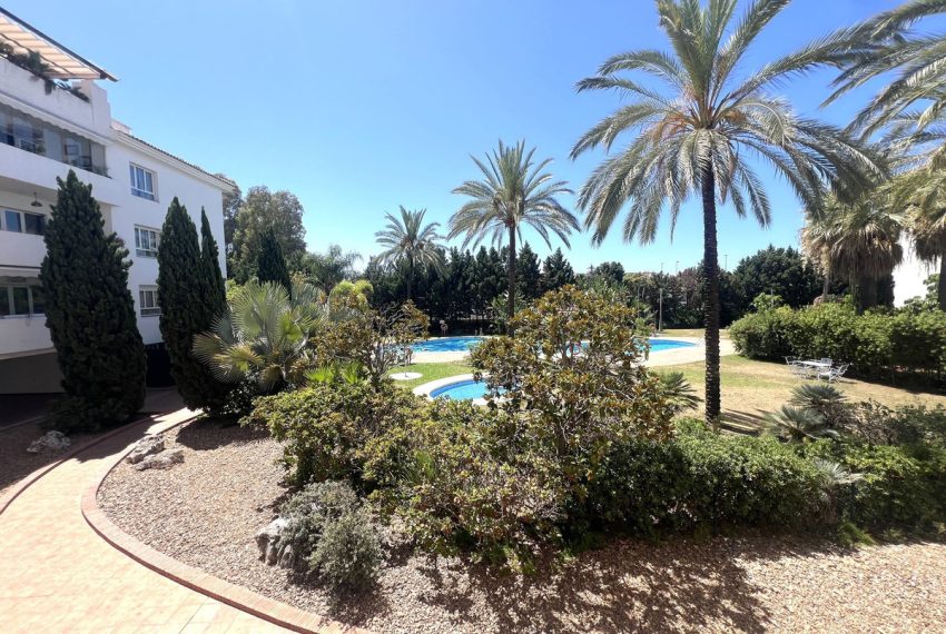 R5109889-Apartment-For-Sale-Nueva-Andalucia-Middle-Floor-2-Beds-118-Built