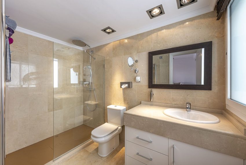 R5110753-Apartment-For-Sale-The-Golden-Mile-Penthouse-Duplex-4-Beds-307-Built-19