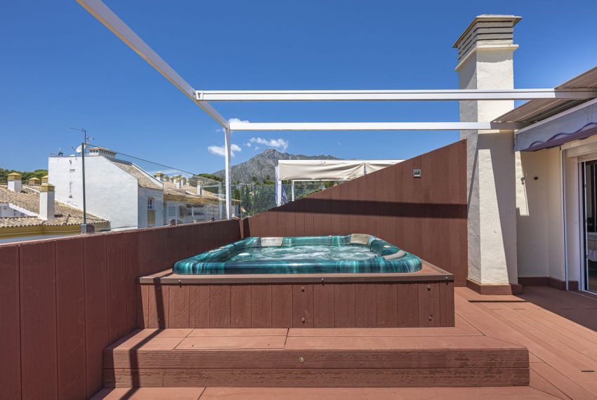R5110753-Apartment-For-Sale-The-Golden-Mile-Penthouse-Duplex-4-Beds-307-Built-4
