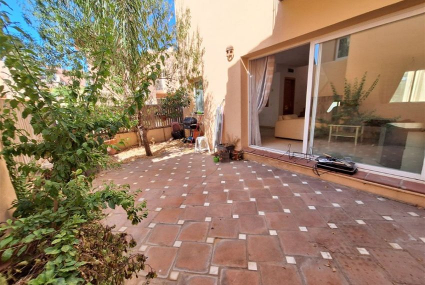 R5111263-Villa-For-Sale-Nueva-Andalucia-Semi-Detached-4-Beds-233-Built-6