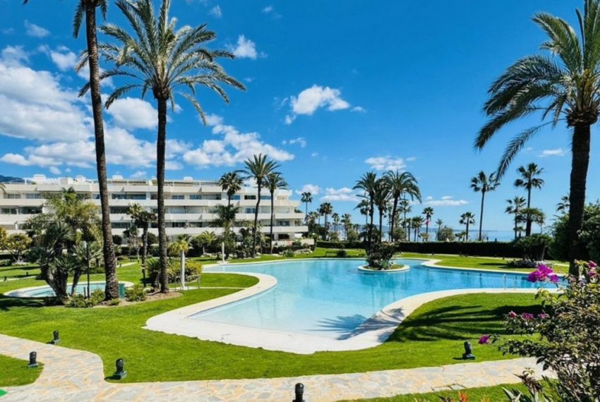 R5111617-Apartment-For-Sale-Marbella-Middle-Floor-5-Beds-292-Built
