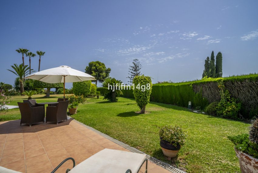 R5111875-Townhouse-For-Sale-Nueva-Andalucia-Terraced-3-Beds-160-Built-1