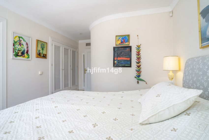 R5111875-Townhouse-For-Sale-Nueva-Andalucia-Terraced-3-Beds-160-Built-11