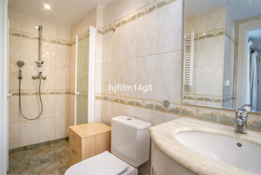 R5111875-Townhouse-For-Sale-Nueva-Andalucia-Terraced-3-Beds-160-Built-18