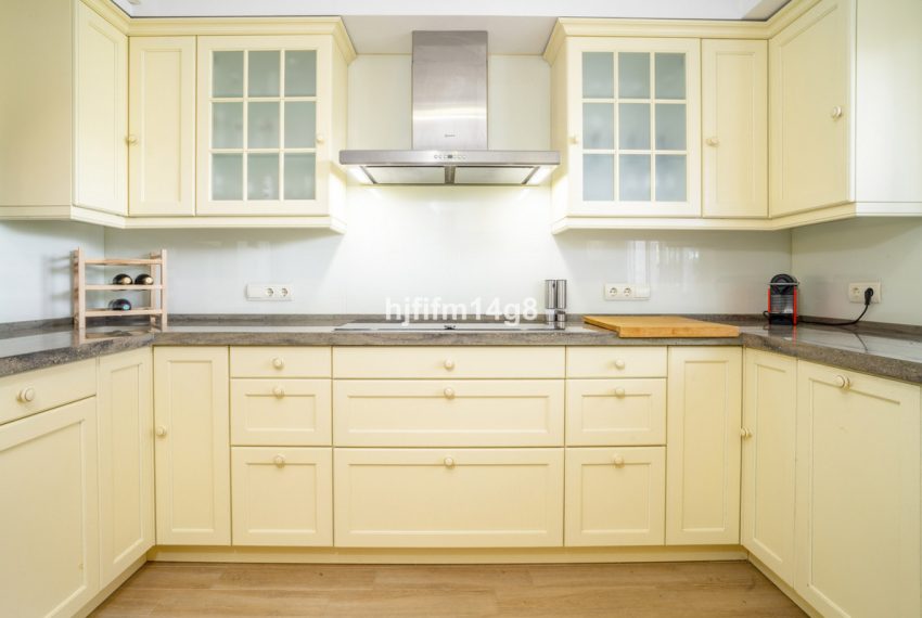 R5111875-Townhouse-For-Sale-Nueva-Andalucia-Terraced-3-Beds-160-Built-8