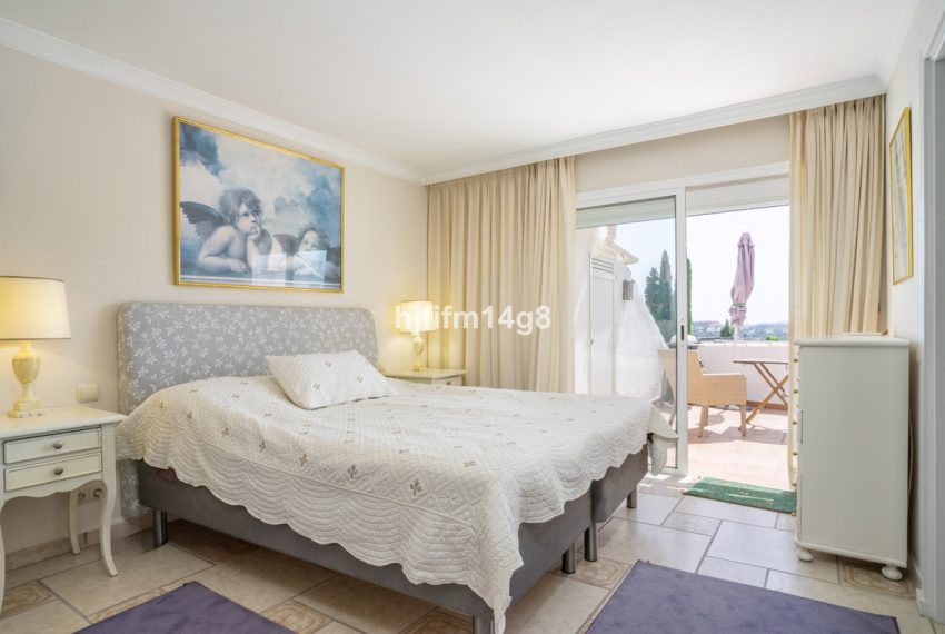 R5111875-Townhouse-For-Sale-Nueva-Andalucia-Terraced-3-Beds-160-Built-9