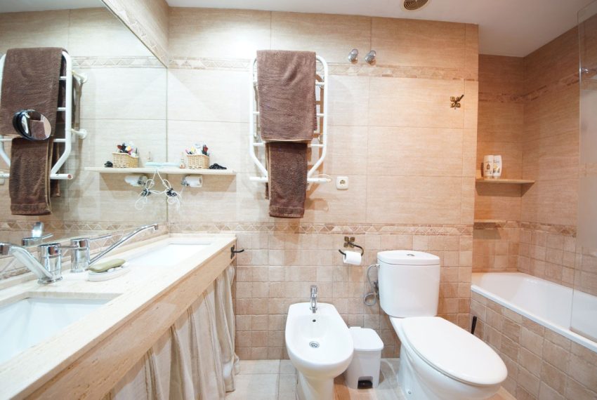 R5113708-Townhouse-For-Sale-Nueva-Andalucia-Terraced-2-Beds-93-Built-6