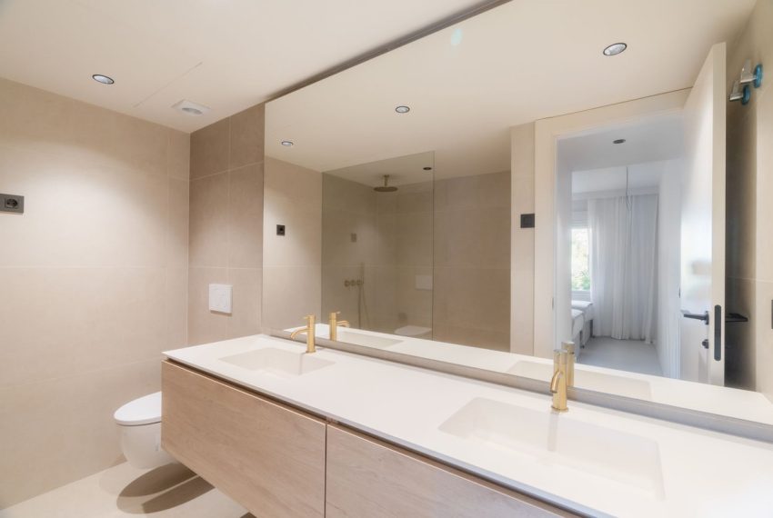 R5115613-Apartment-For-Sale-Nueva-Andalucia-Ground-Floor-3-Beds-170-Built-16