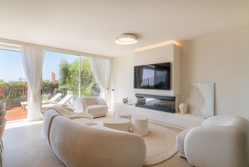 R5116174-Apartment-For-Sale-Nueva-Andalucia-Ground-Floor-3-Beds-175-Built-1