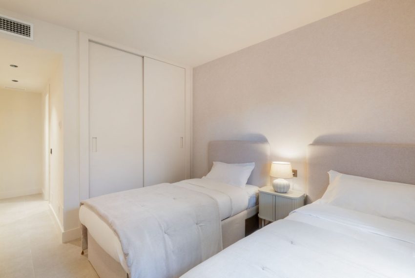 R5116174-Apartment-For-Sale-Nueva-Andalucia-Ground-Floor-3-Beds-175-Built-19