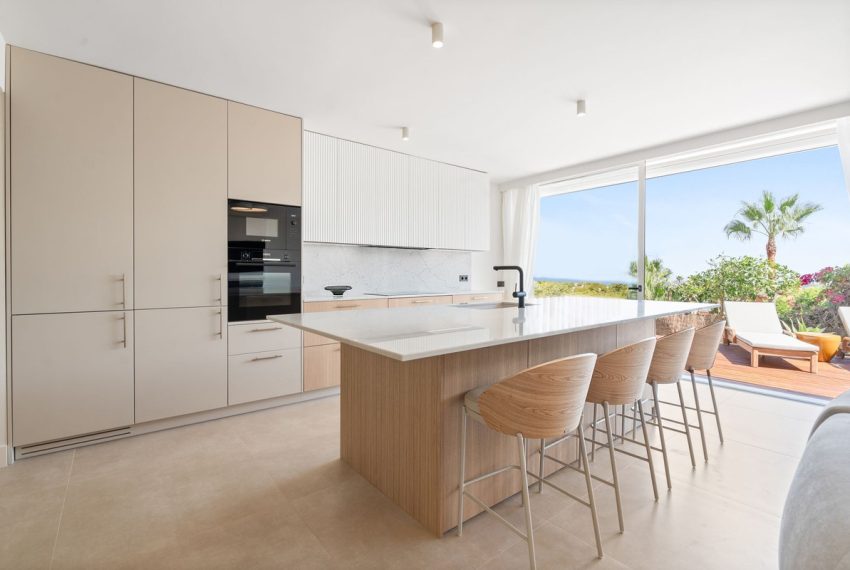 R5116174-Apartment-For-Sale-Nueva-Andalucia-Ground-Floor-3-Beds-175-Built-2
