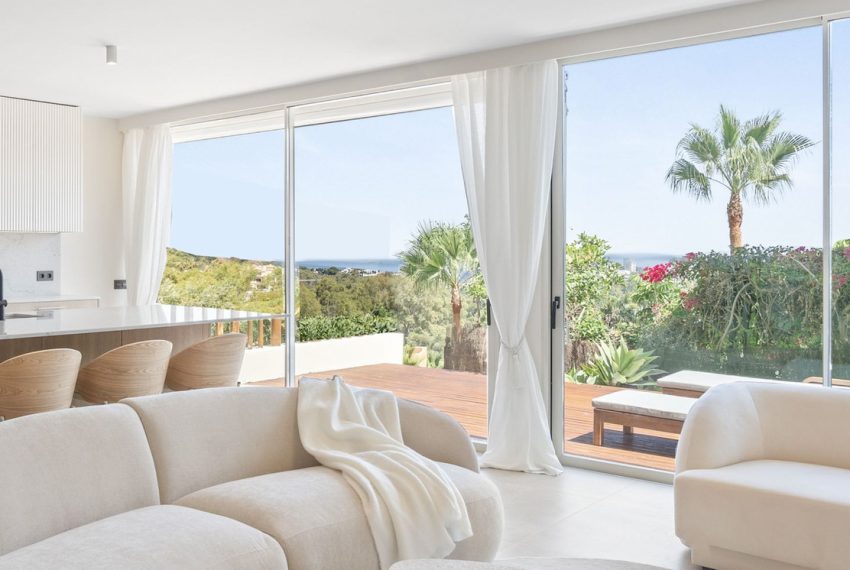 R5116174-Apartment-For-Sale-Nueva-Andalucia-Ground-Floor-3-Beds-175-Built