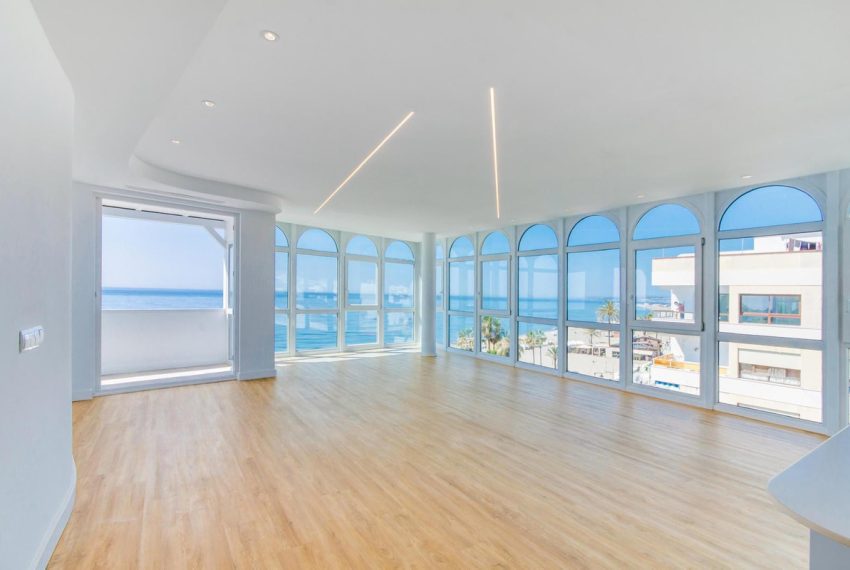 R5117215-Apartment-For-Sale-Estepona-Penthouse-3-Beds-123-Built