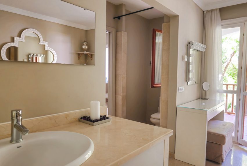R5117644-Apartment-For-Sale-Nueva-Andalucia-Duplex-4-Beds-221-Built-16