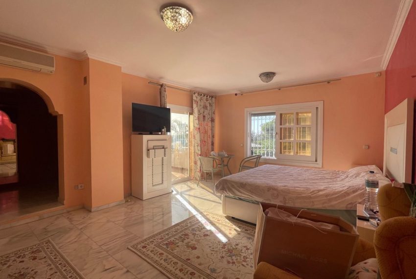 R5117905-Villa-For-Sale-Marbella-Detached-7-Beds-400-Built-15