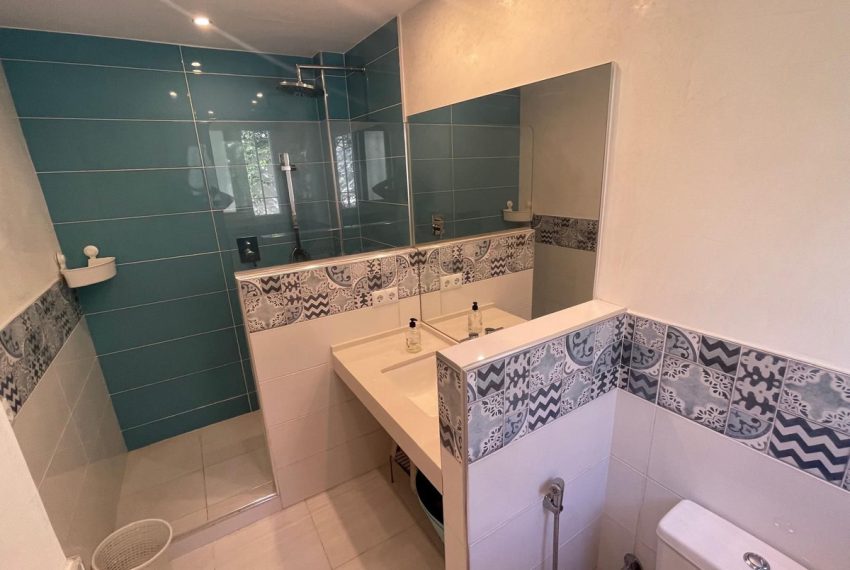 R5117905-Villa-For-Sale-Marbella-Detached-7-Beds-400-Built-7
