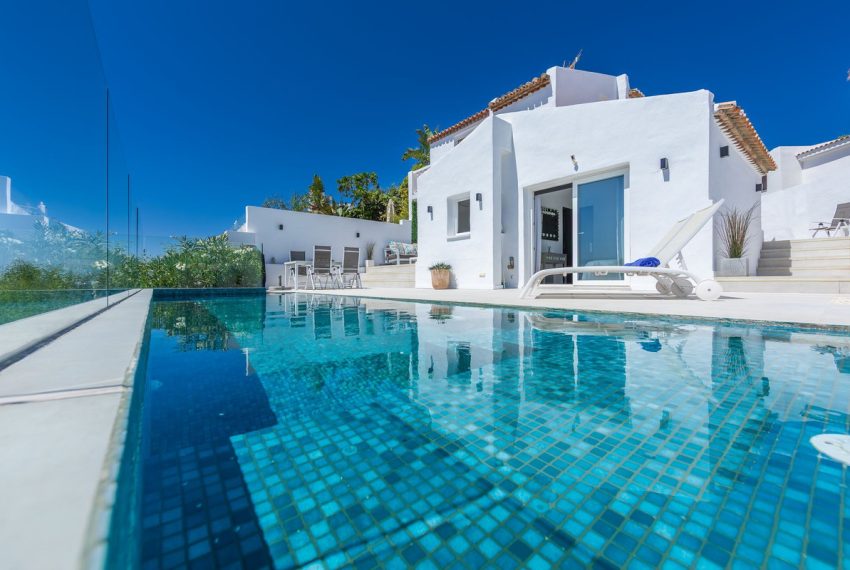 R5118034-Villa-For-Sale-Estepona-Detached-3-Beds-141-Built