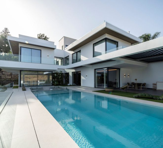 R5118037-Image 1-Detached - 6 Beds - 1182 Built