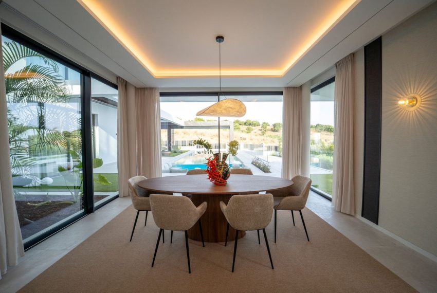 R5118037-Villa-For-Sale-El-Paraiso-Detached-6-Beds-1182-Built-8