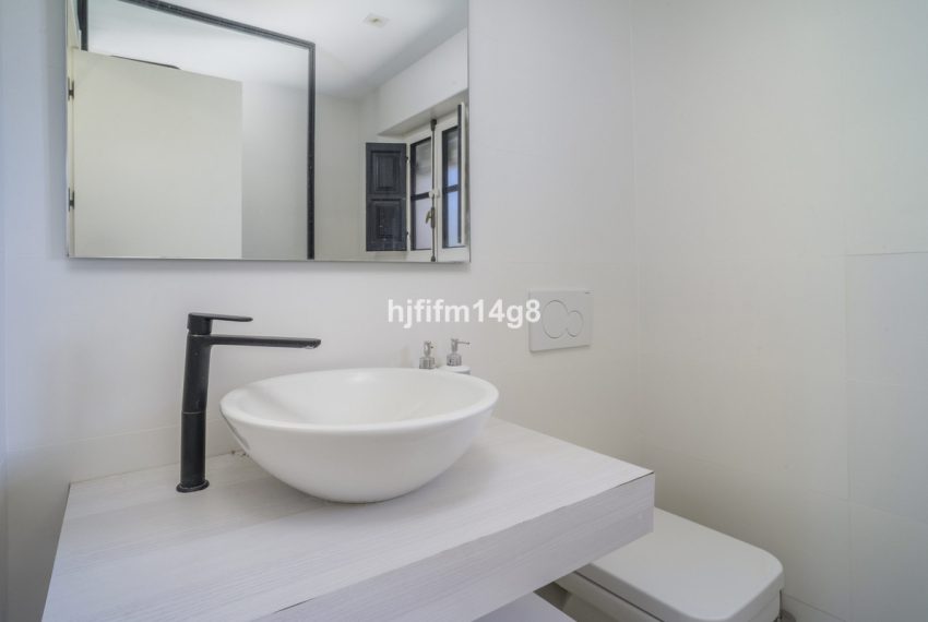 R5120017-Townhouse-For-Sale-Nueva-Andalucia-Terraced-2-Beds-89-Built-15