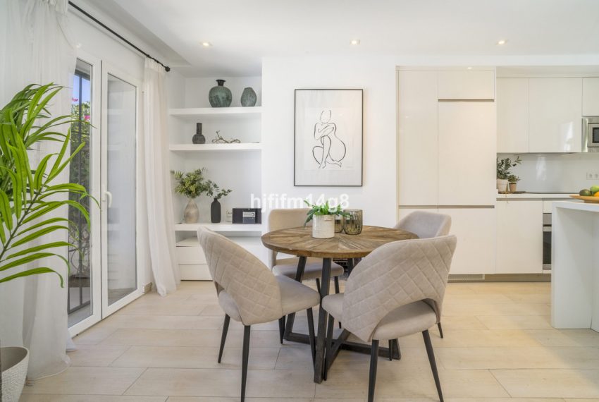 R5120017-Townhouse-For-Sale-Nueva-Andalucia-Terraced-2-Beds-89-Built-4