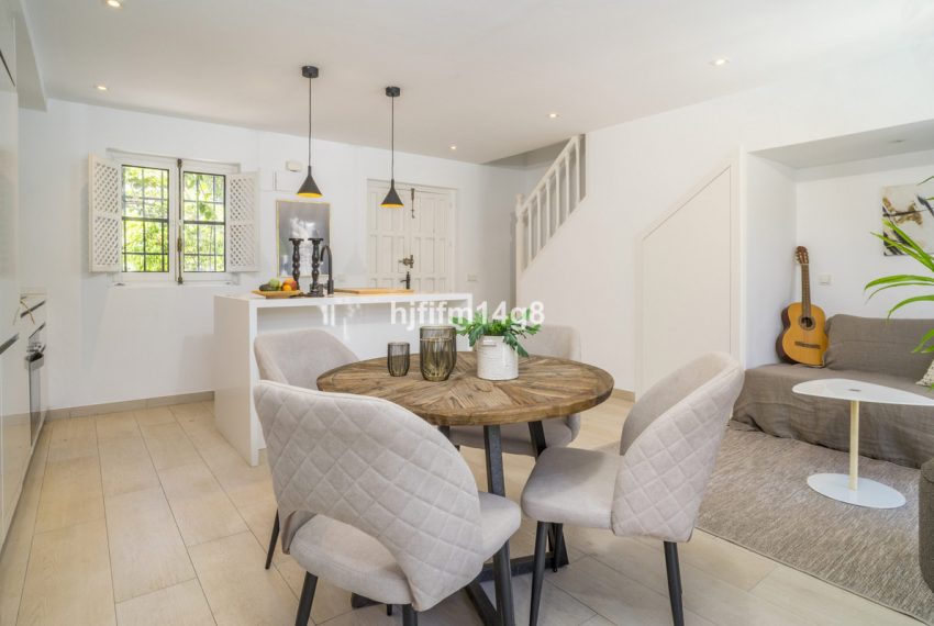 R5120017-Townhouse-For-Sale-Nueva-Andalucia-Terraced-2-Beds-89-Built-6