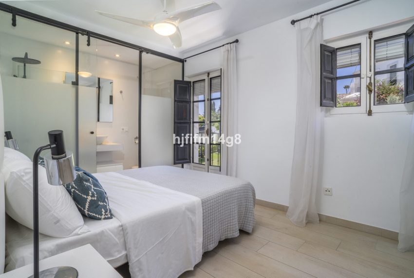 R5120017-Townhouse-For-Sale-Nueva-Andalucia-Terraced-2-Beds-89-Built-9