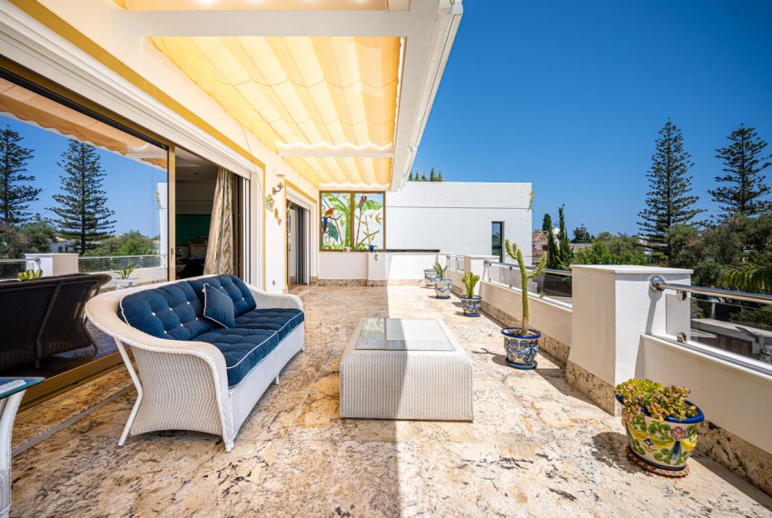 R5120077-Villa-For-Sale-Marbella-Detached-4-Beds-491-Built-5