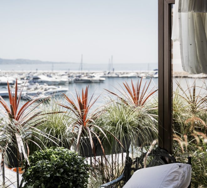 R5121361-Image 1-Duplex - 3 Beds - 275 Built