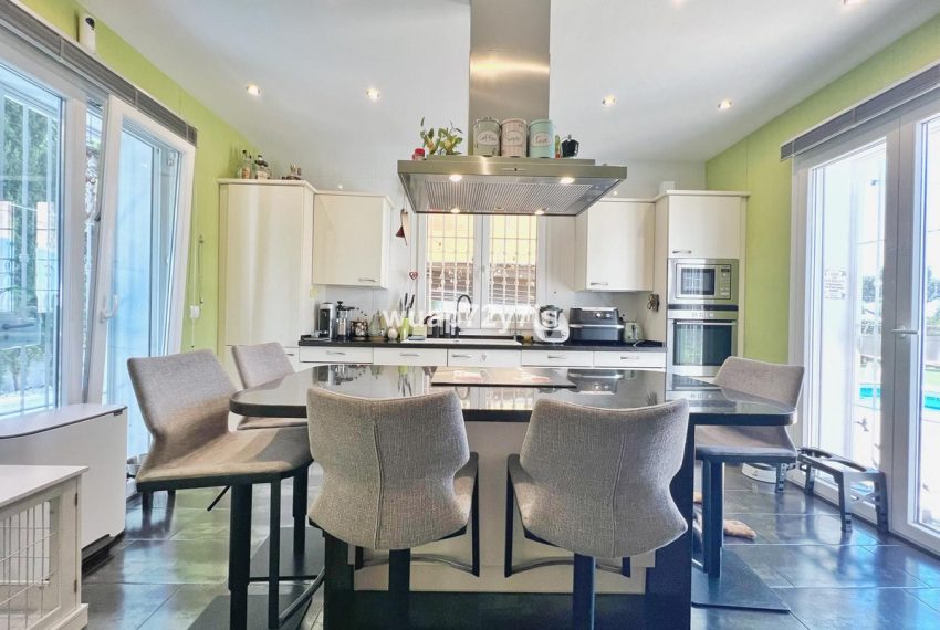 R5121994-Villa-For-Sale-Istan-Detached-4-Beds-160-Built-14