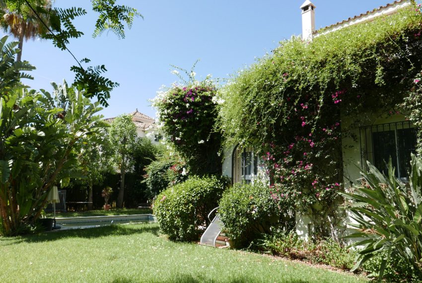 R5122258-Villa-For-Sale-Nueva-Andalucia-Detached-4-Beds-324-Built-12