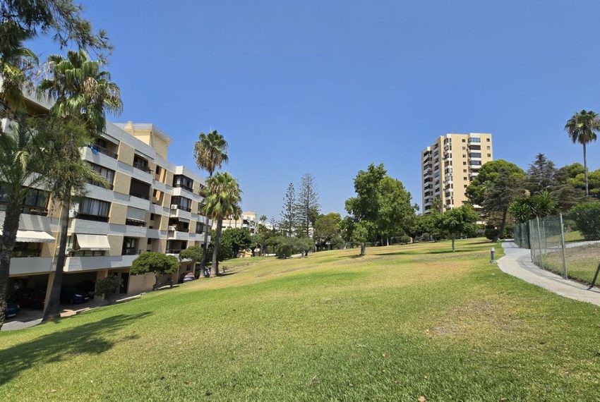 R5123044-Apartment-For-Sale-Nueva-Andalucia-Penthouse-2-Beds-78-Built-2