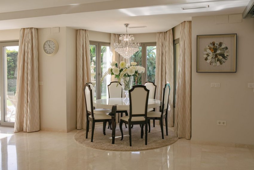 R5123887-Villa-For-Sale-Marbella-Detached-5-Beds-478-Built-10