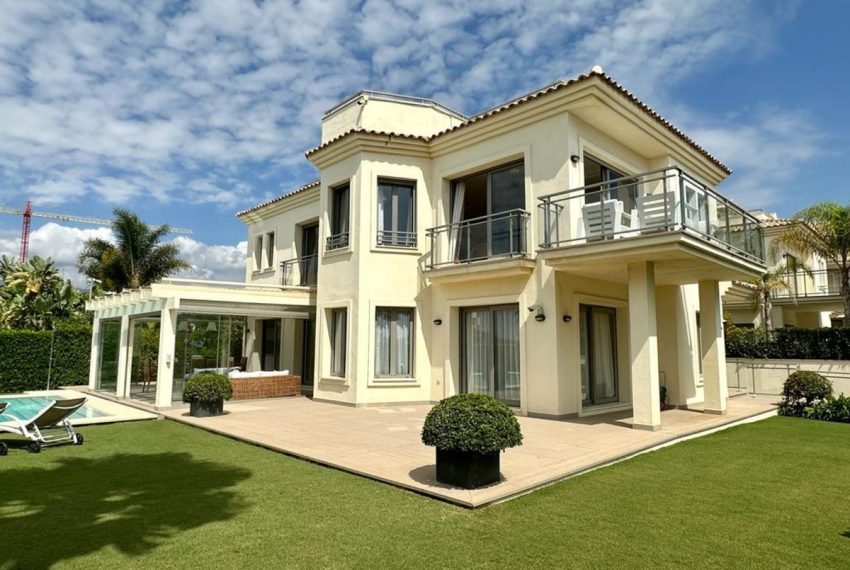 R5123887-Villa-For-Sale-Marbella-Detached-5-Beds-478-Built