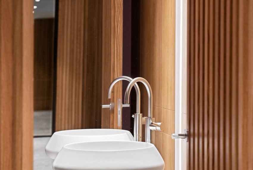 R5124055-Apartment-For-Sale-The-Golden-Mile-Duplex-5-Beds-335-Built-10