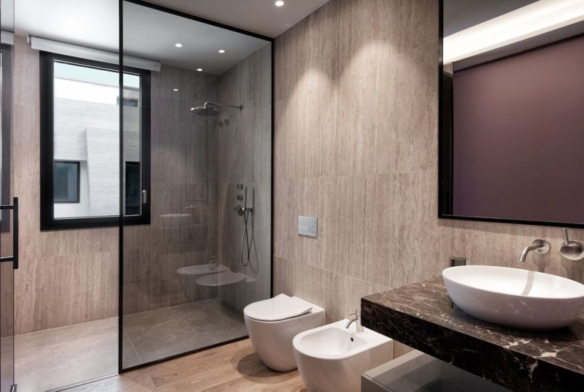 R5124055-Apartment-For-Sale-The-Golden-Mile-Duplex-5-Beds-335-Built-13