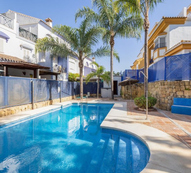 R5125180-Image 1-Terraced - 4 Beds - 185 Built