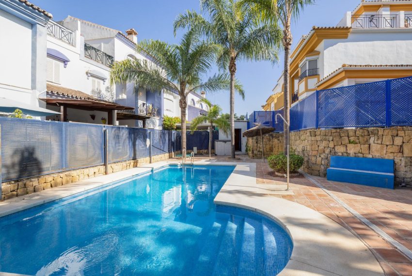 R5125180-Townhouse-For-Sale-San-Pedro-de-Alcantara-Terraced-4-Beds-185-Built