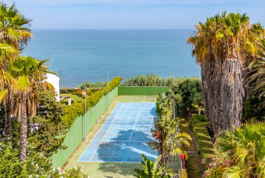 R5125372-Villa-For-Sale-Estepona-Detached-9-Beds-1098-Built-5