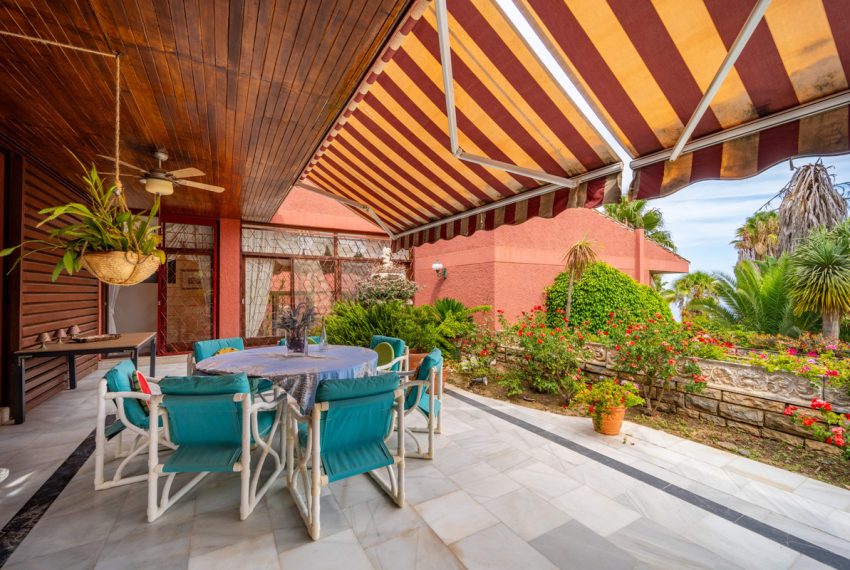 R5125372-Villa-For-Sale-Estepona-Detached-9-Beds-1098-Built-8