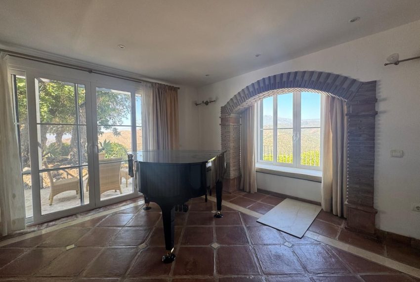 R5126077-Villa-For-Sale-Istan-Detached-3-Beds-257-Built-17