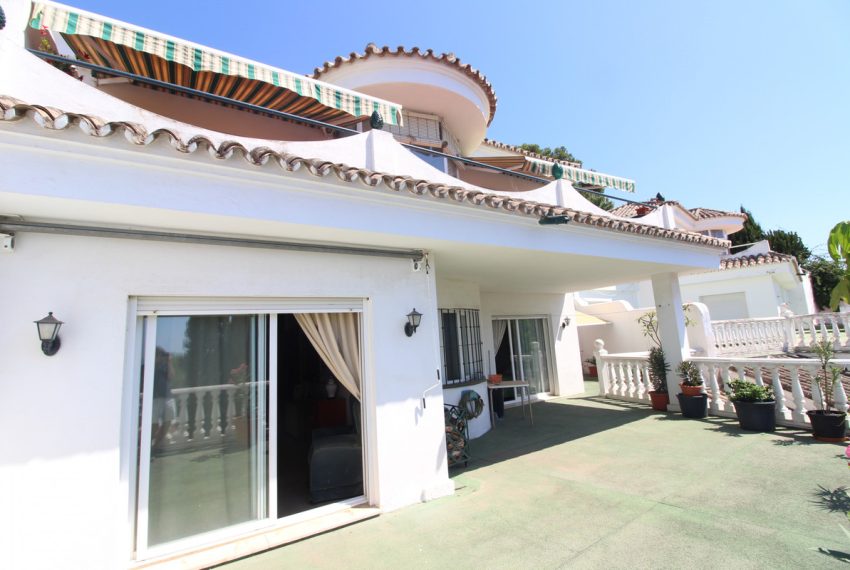 R5126206-Villa-For-Sale-Nueva-Andalucia-Detached-4-Beds-224-Built